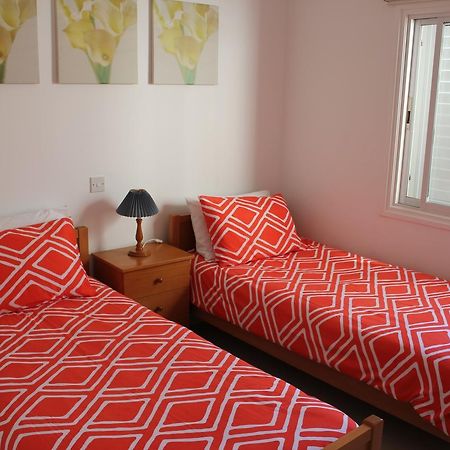 Limnaria Westpark Apartment Paphos Ngoại thất bức ảnh
