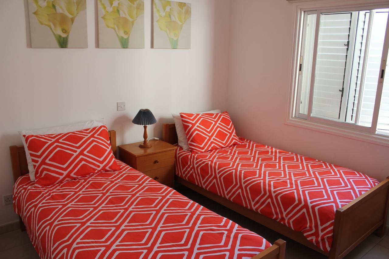 Limnaria Westpark Apartment Paphos Ngoại thất bức ảnh