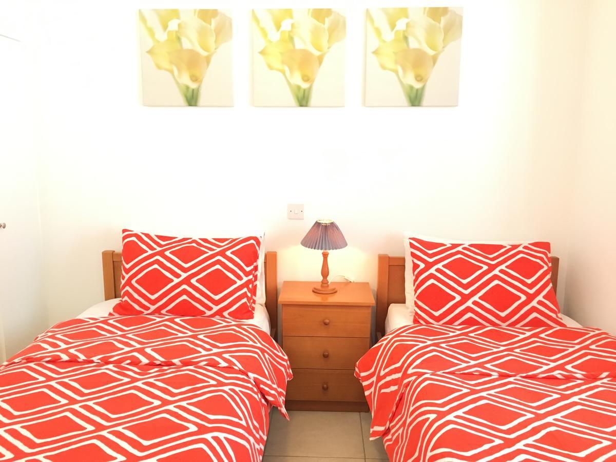 Limnaria Westpark Apartment Paphos Ngoại thất bức ảnh