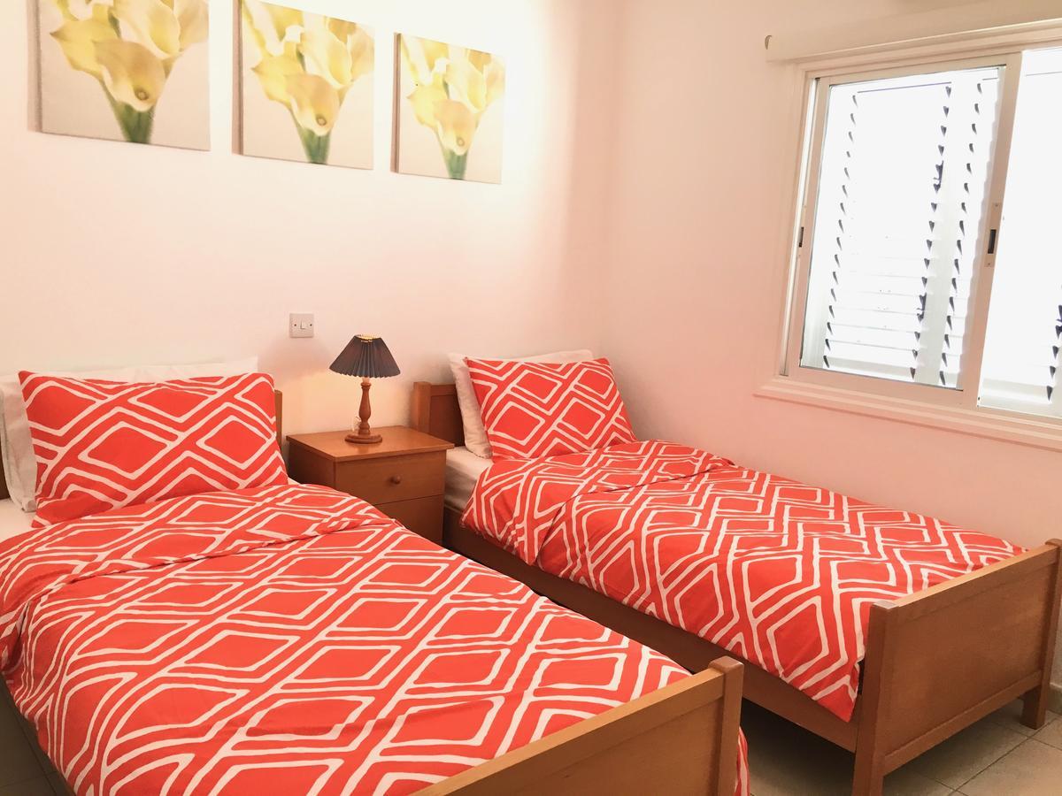 Limnaria Westpark Apartment Paphos Ngoại thất bức ảnh